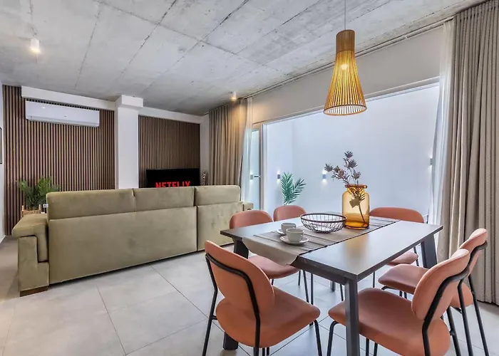 Heated Pool Luxury In St Julians